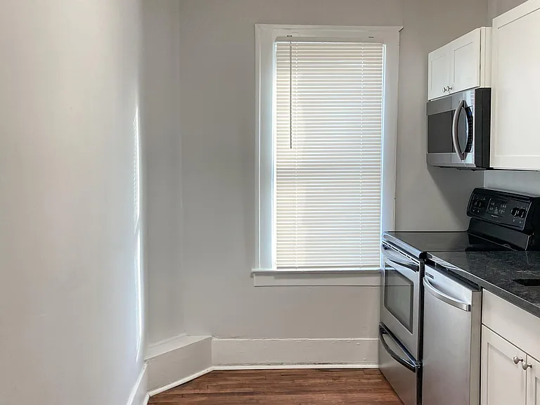1469 Ottawa St #1 — Photo 6