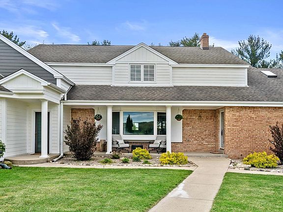 3rd image of S90W34465 Whitetail DRIVE