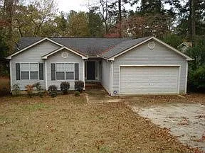 408 Hawthorne Cir photo 1