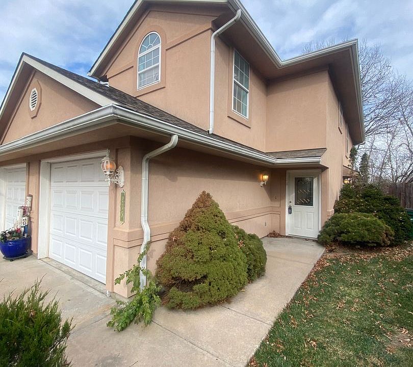 1st image of 235 SE Florence Ave #10683385