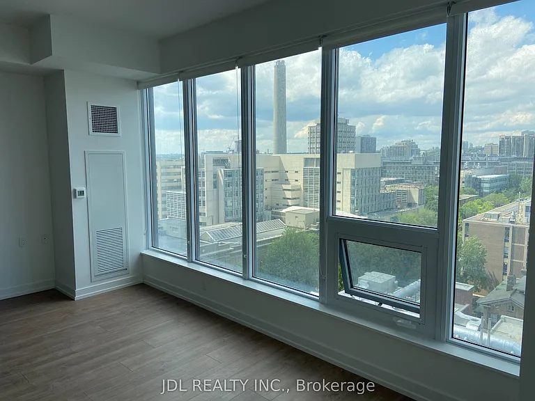 203 College St #1306 — Photo 3