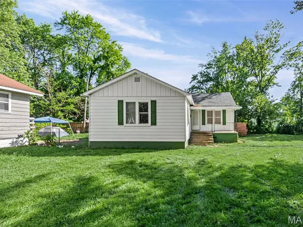 443 Chaudet Ave, Cahokia, IL 62206