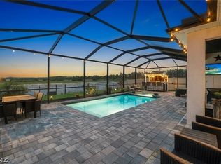 18821 Shimmer Dawn Ct, North Fort Myers, FL 33917