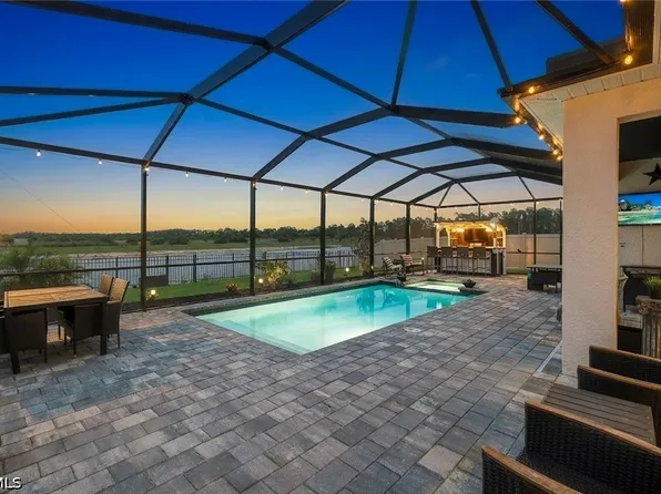 18821 Shimmer Dawn Ct, North Fort Myers, FL 33917