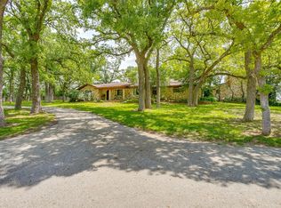 105 Briarwood St, Weatherford, TX 76087