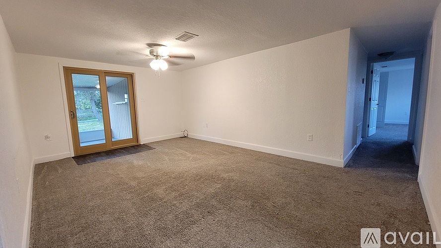 1st image of 105 Duboise St