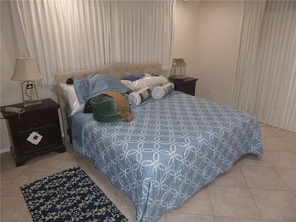 5th image of 3104 Gulf Gate Dr