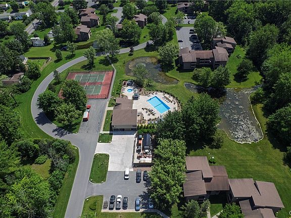 4th image of 123 Watertree Dr