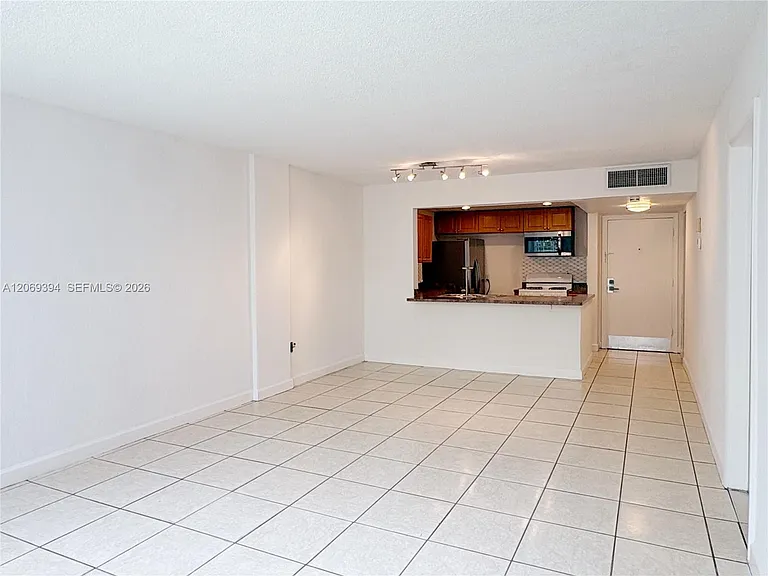 2175 NE 170th St #104 — Photo 13