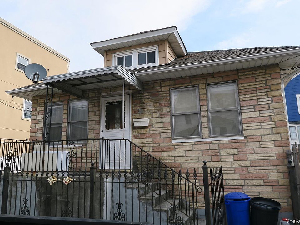1st image of 1382 McBride Street