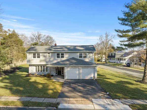 814 Soldier Hill Rd, Emerson Boro, NJ 07630