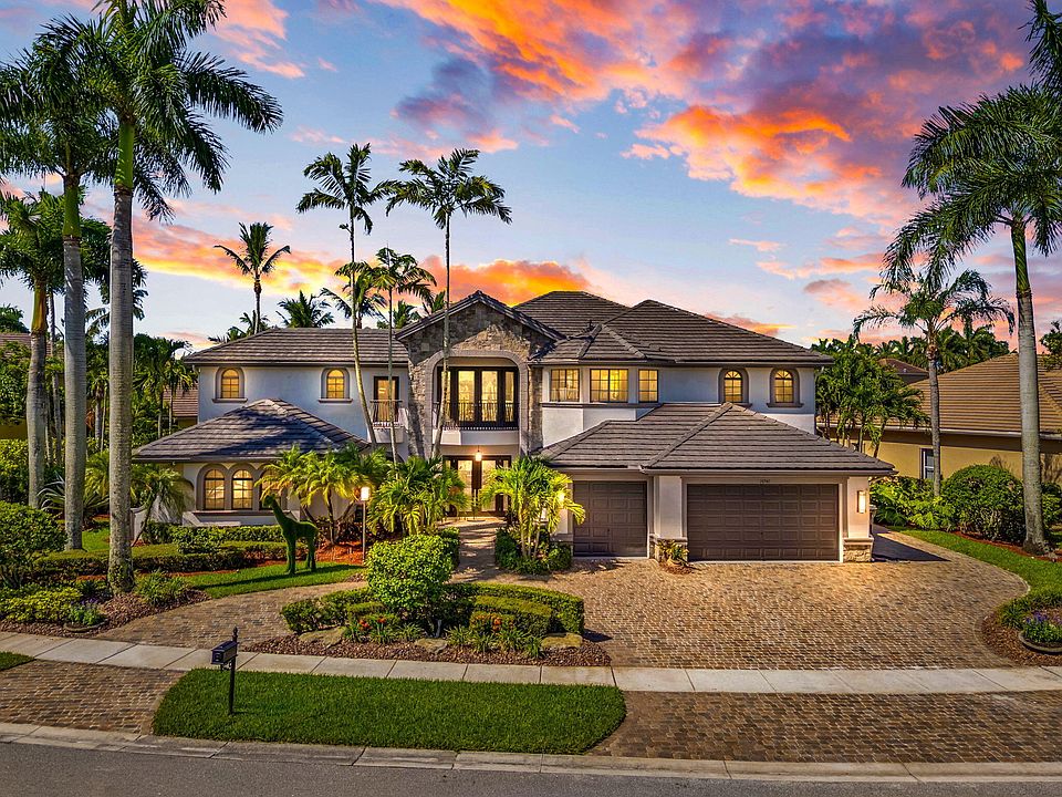 1st image of 10741 Versailles Boulevard