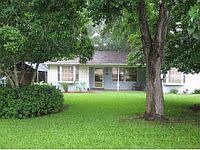2nd image of 1413 Valley Dr