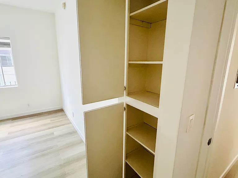 5139 Maplewood Ave #103 — Photo 24