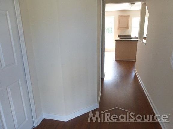 3rd image of 427 Teelin Dr