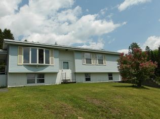 1227 Couture Flt, Lyndonville, VT 05851