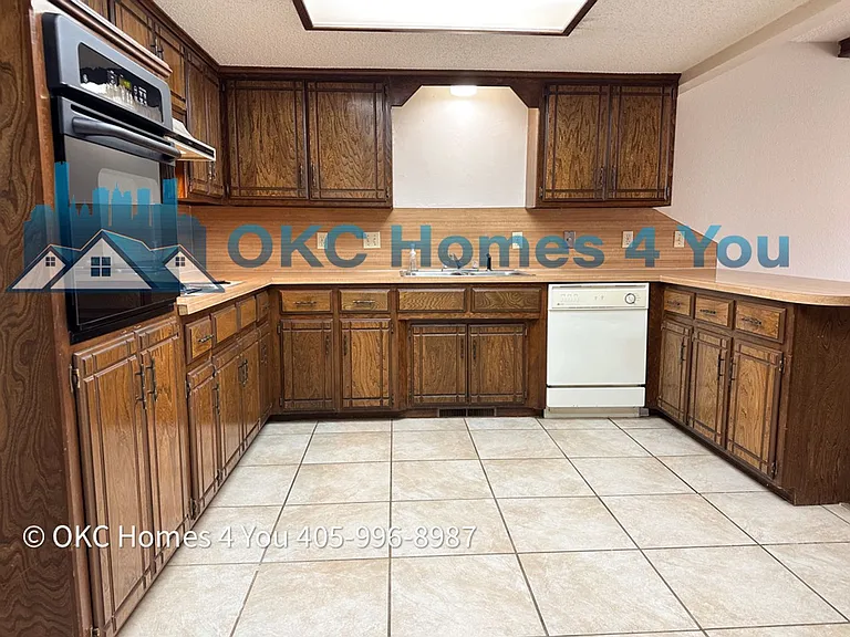1109 Summerton Pl — Photo 5