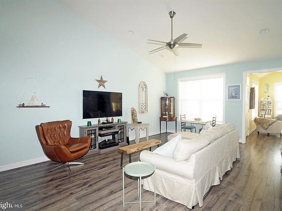 3rd image of 861 Moorings Cir #134
