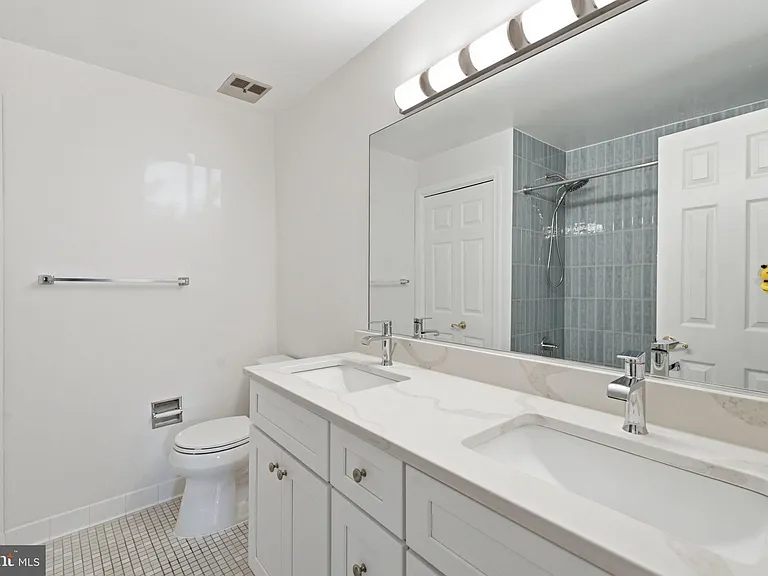 5705 Brewer House Cir #T2 — Photo 26