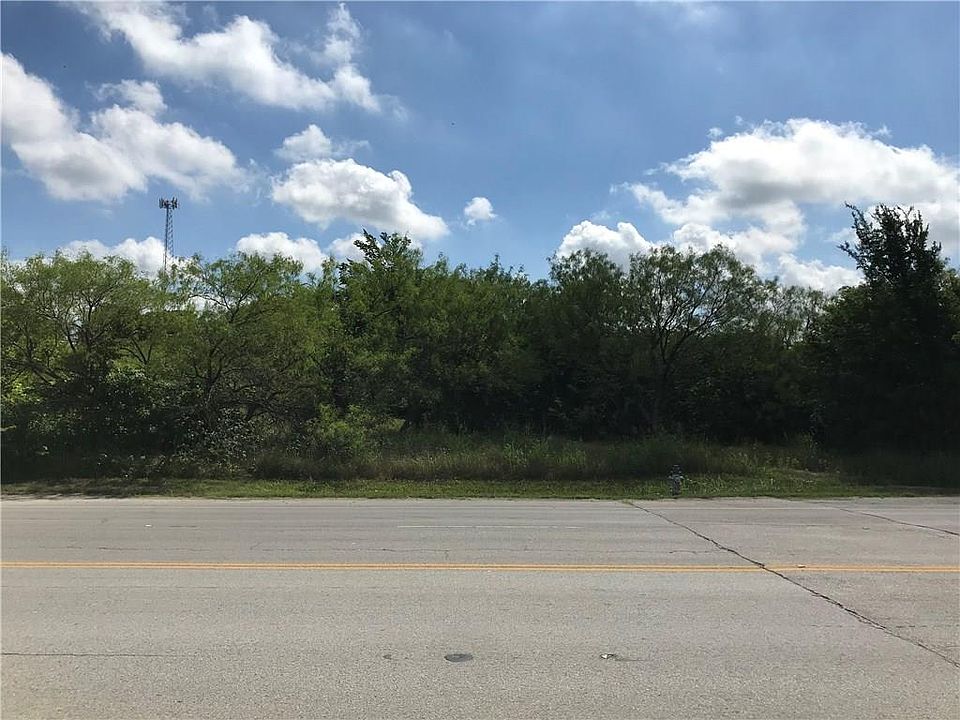 2nd image of 3232 S Beltline Rd