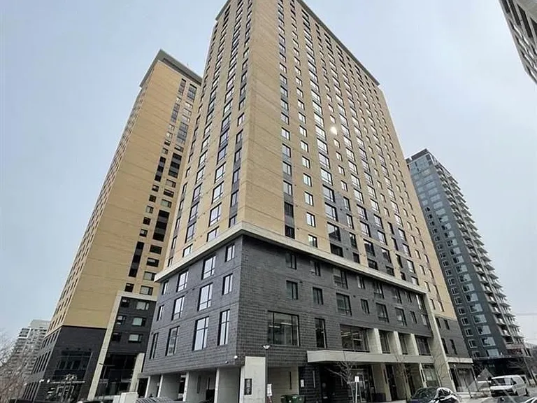 105 Champagne Ave S #2318 — Photo 1