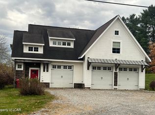 75 Country Club Rd, Dallas, PA 18612