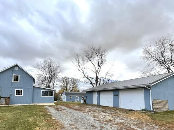 806 Vine St, Barnes City, IA 50027