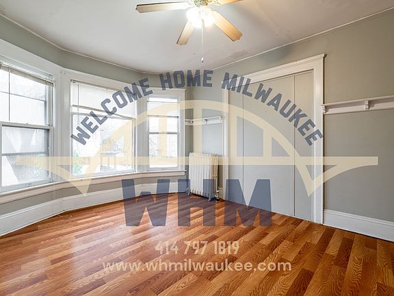 3rd image of 2800-2802 N Holton St