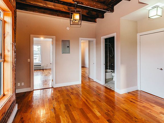 4th image of 175 Tompkins Ave APT 4
