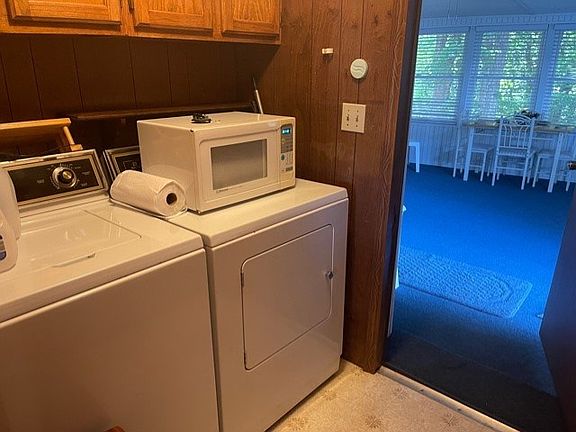 4th image of 9 Elm Ln