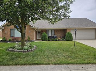 1668 Fox Ridge Dr, Springfield, OH 45503
