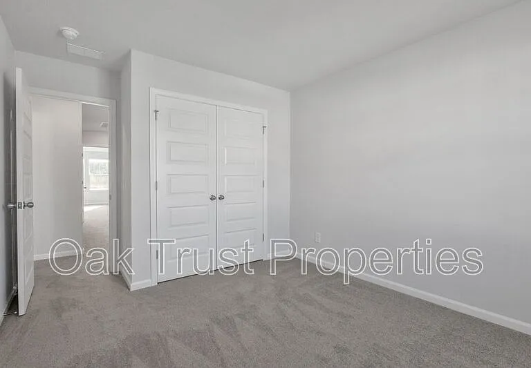726 Ridgley Dr — Photo 23