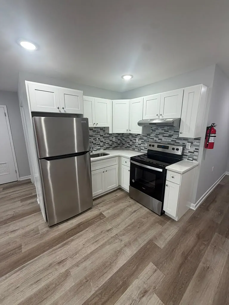 1 bed, $1,718 — Photo 2