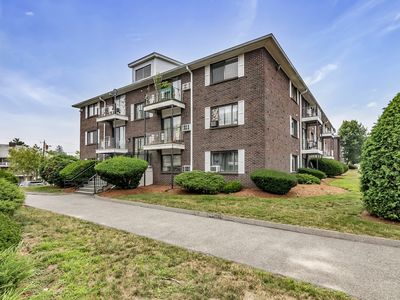 262 E Haverhill St APT 2, Lawrence, MA, 01841