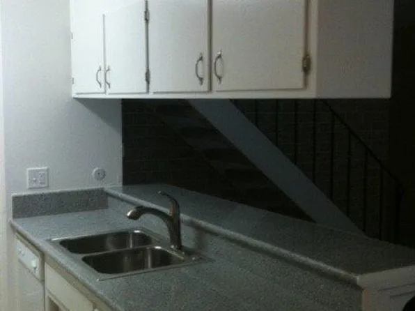 5642 Madison Ave APT 2, Sacramento, CA 95841