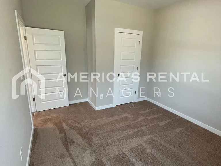459 Troubadour Ln — Photo 25