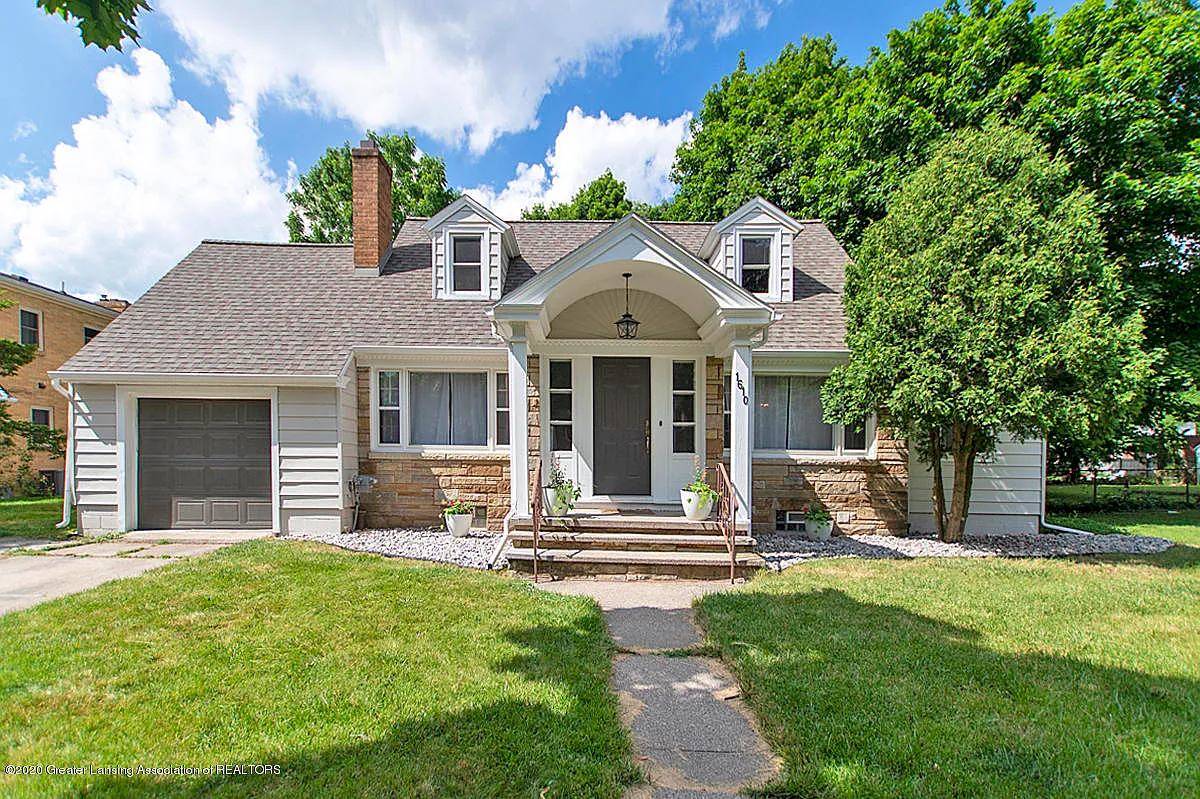 1610 W Allegan St photo 1