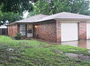 311 Briar Cir W, Crowley, TX 76036