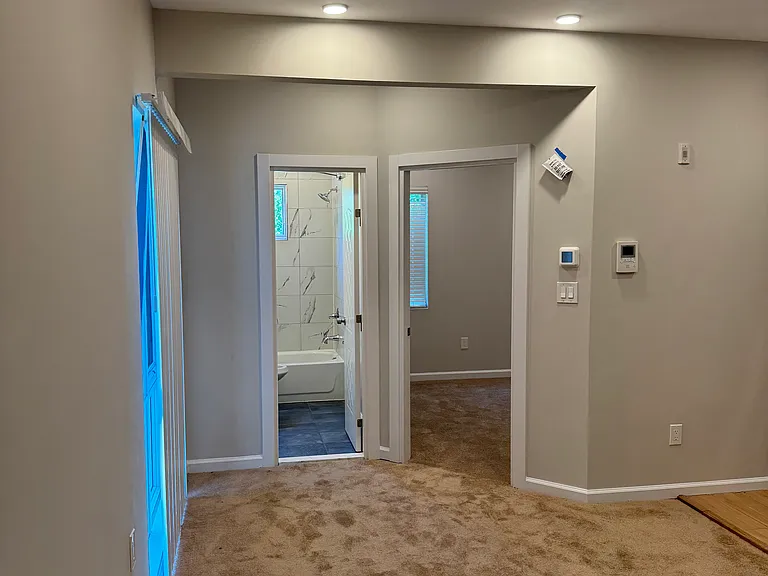 2622 University Pl NW #203 — Photo 5