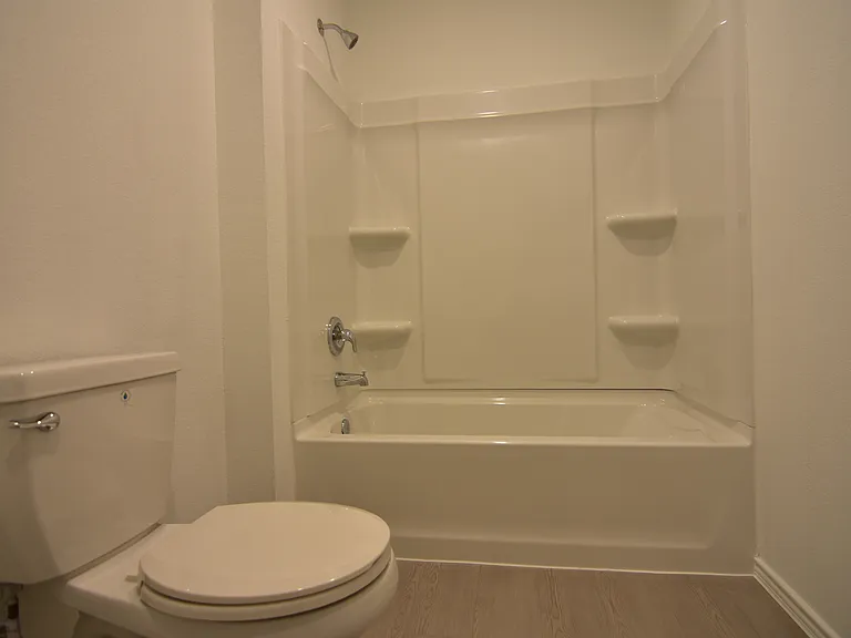 409 Keefer Ln — Photo 29