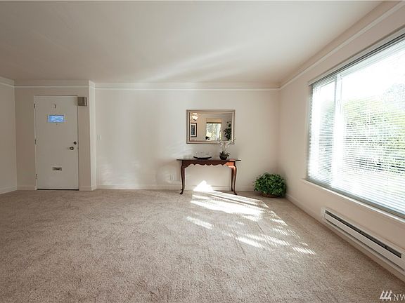 4th image of 4829 Terrace Dr NE #E4829
