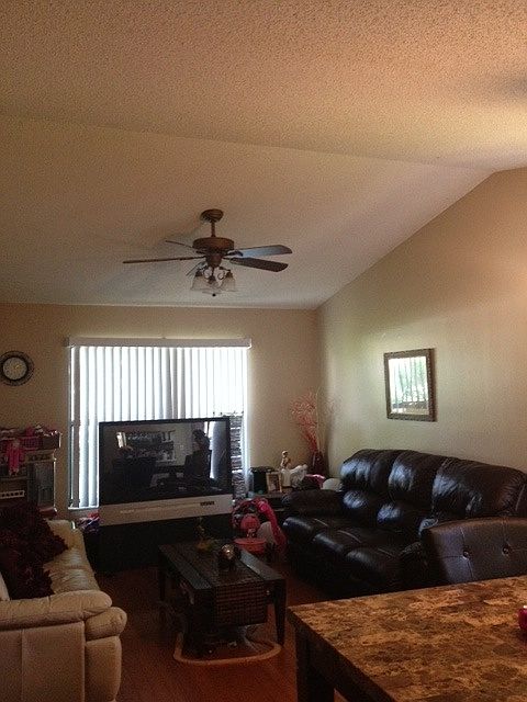 2nd image of 28 Via De Casas Norte