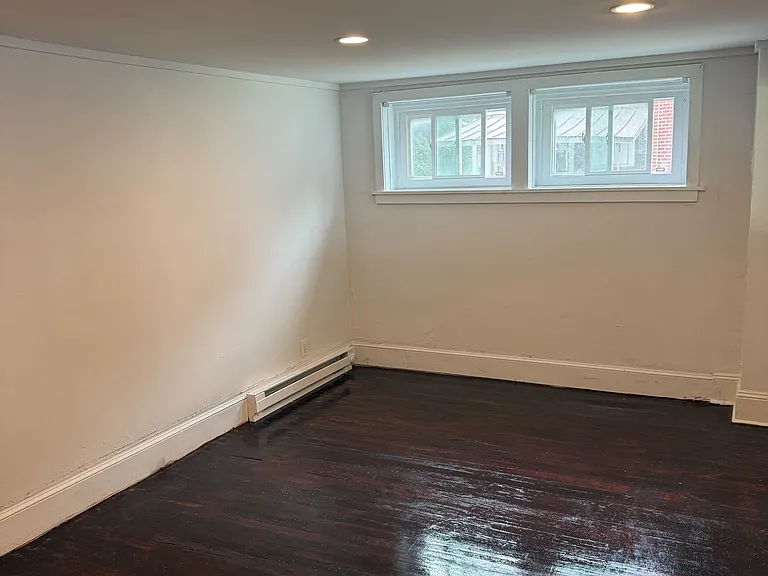 320 Strode Ave #4 — Photo 3