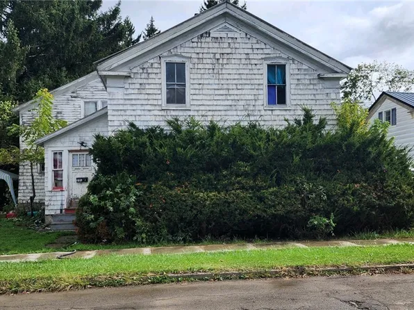 22 Maple St, Cuba, NY 14727