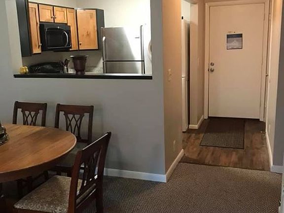 4th image of 1384 Hunters Rd APT K
