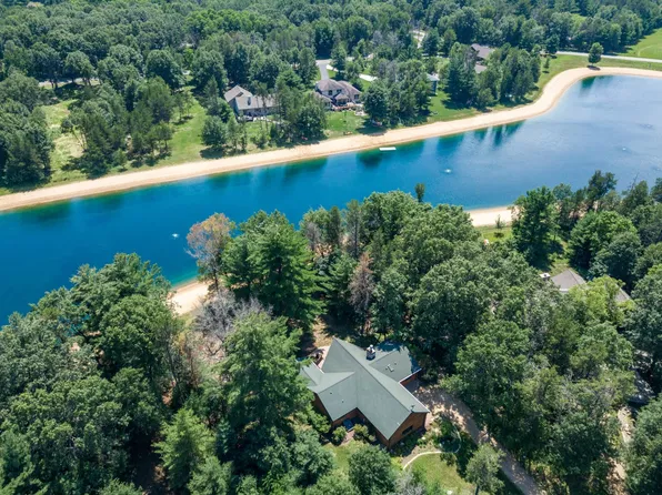 N7774 Legend Lake Cir, New Lisbon, WI 53950
