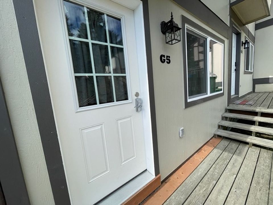 1st image of 1820G5 Larch St