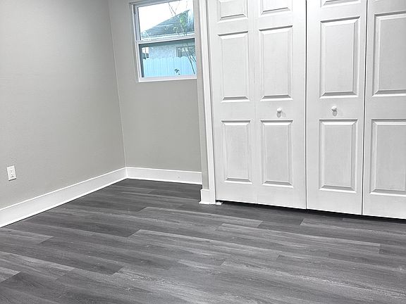 2nd image of 3306 W La Salle St #5
