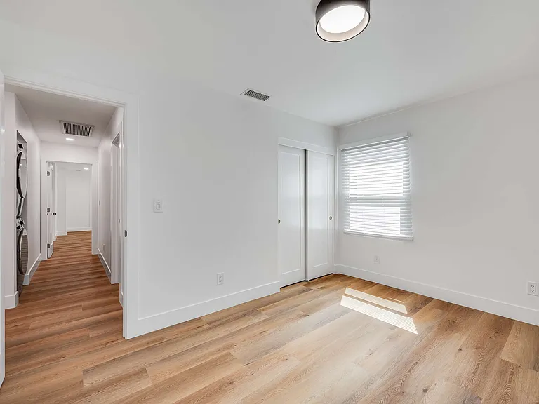 4342 Arabella St — Photo 32