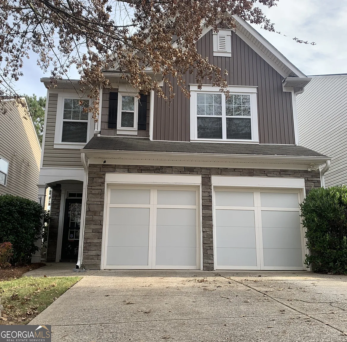 727 Mountain Laurel Dr photo 1
